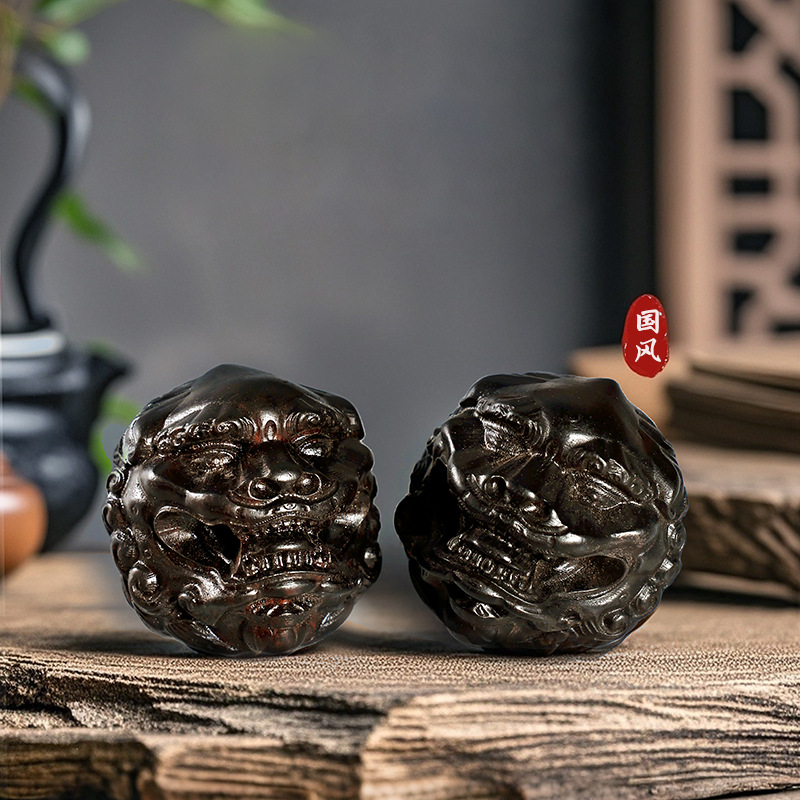 Home Decor Enthusiast - Chinesische Handmassagekugeln aus schwarzem Sandelholz mit